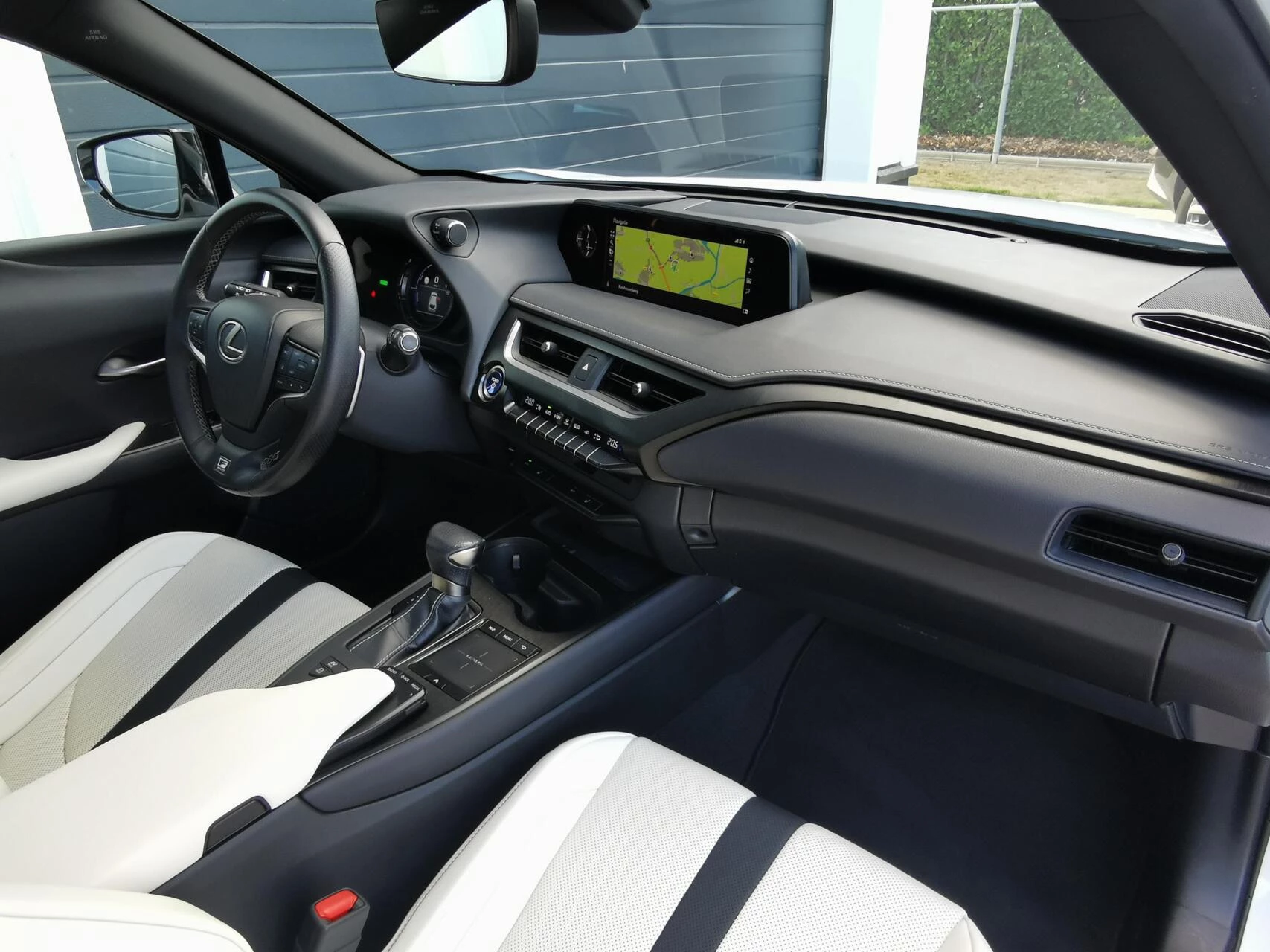 Hoofdafbeelding Lexus UX