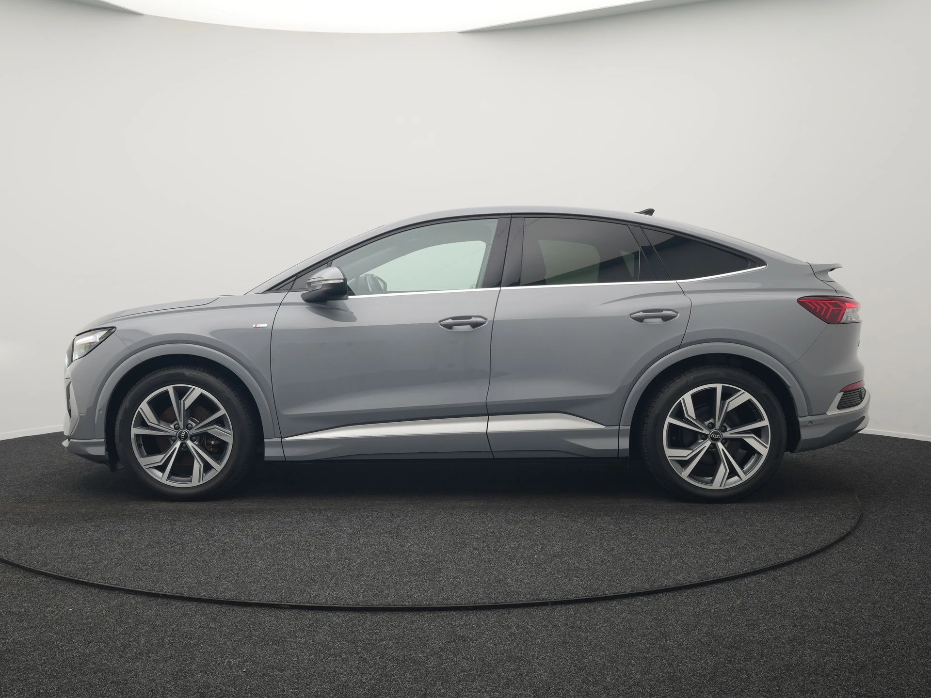 Hoofdafbeelding Audi Q4 Sportback e-tron