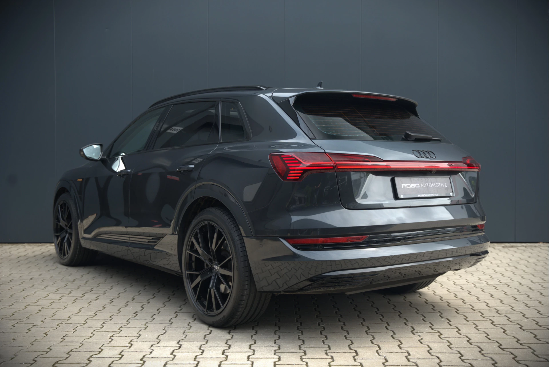 Hoofdafbeelding Audi e-tron