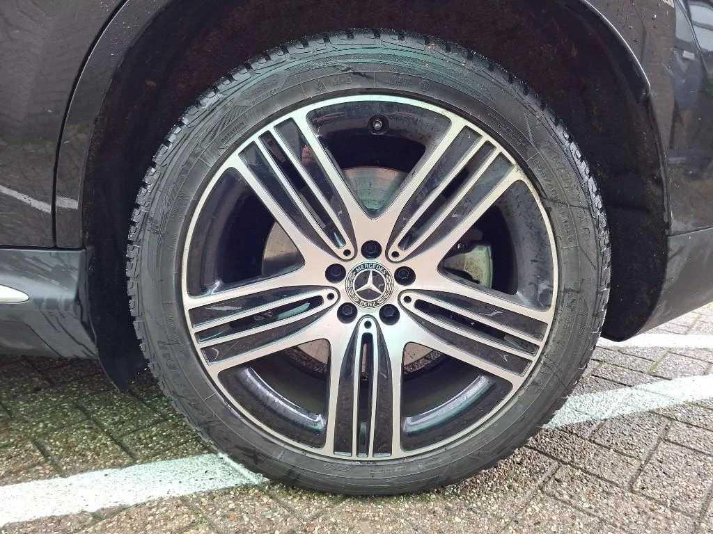 Hoofdafbeelding Mercedes-Benz EQC