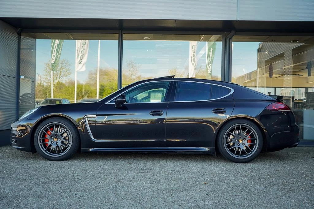Hoofdafbeelding Porsche Panamera