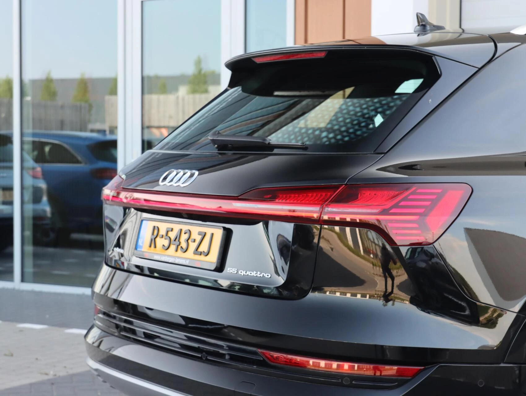 Hoofdafbeelding Audi e-tron