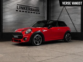1.5 Cooper | Chili | JCW Pakket | Leder | LED | H&K | Head Up | 18 inch | NL Auto |
