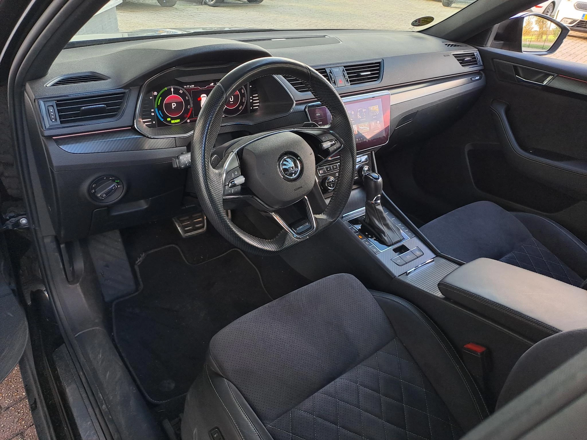 Hoofdafbeelding Škoda Superb