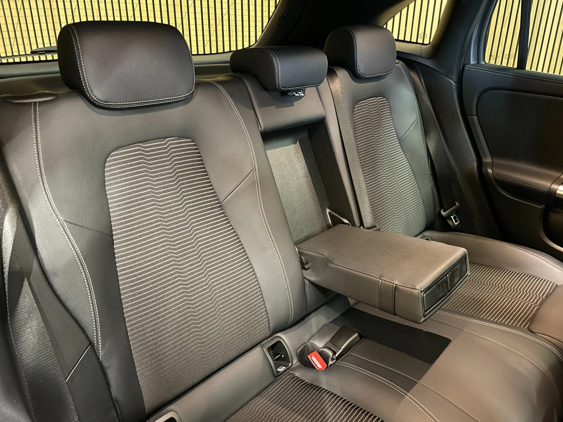 Hoofdafbeelding Mercedes-Benz EQA