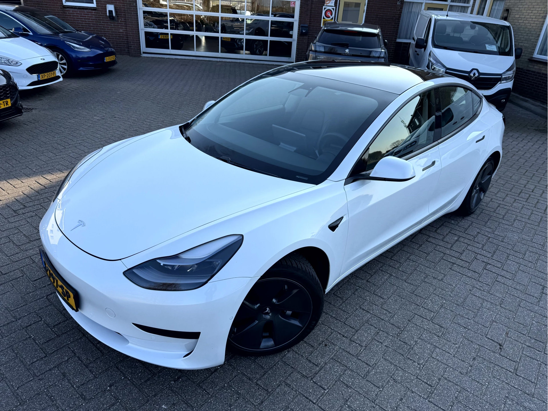 Hoofdafbeelding Tesla Model 3