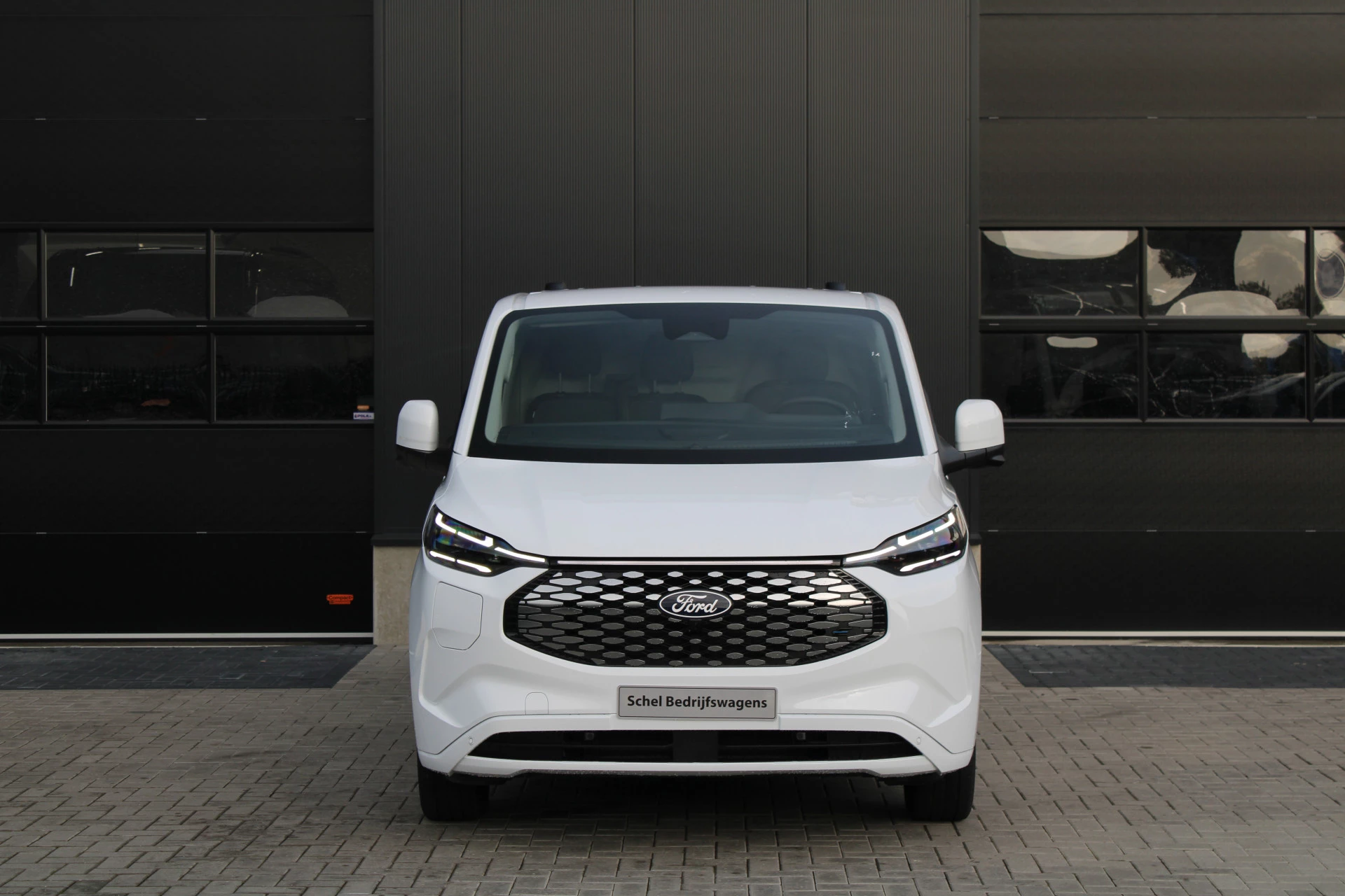 Hoofdafbeelding Ford E-Transit Custom