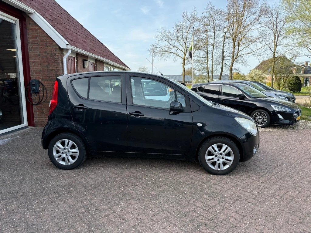 Hoofdafbeelding Opel Agila