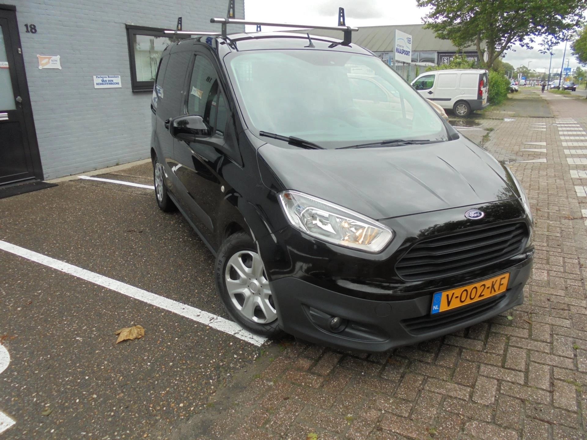 Hoofdafbeelding Ford Transit Courier