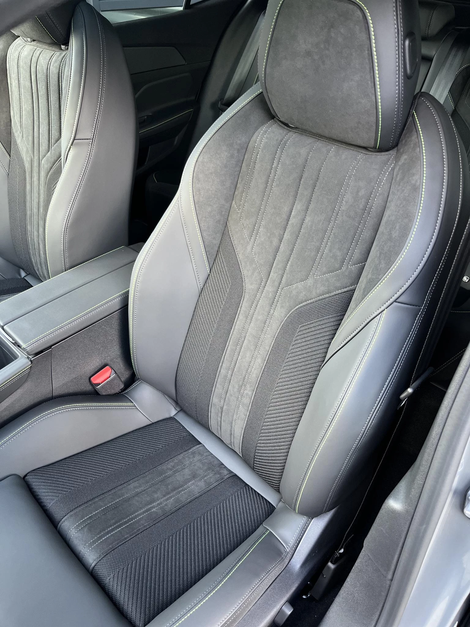 Hoofdafbeelding Peugeot 408