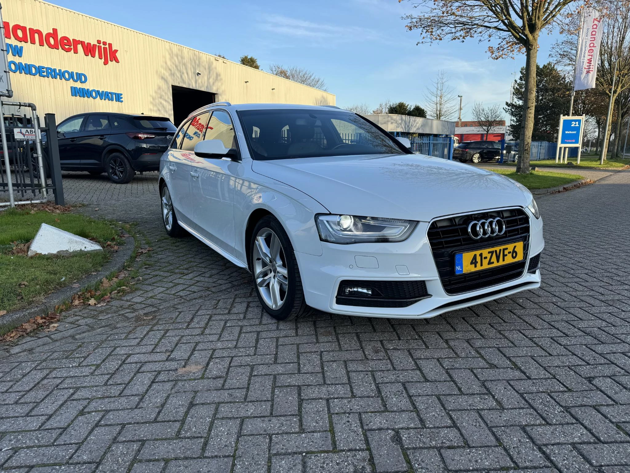 Hoofdafbeelding Audi A4