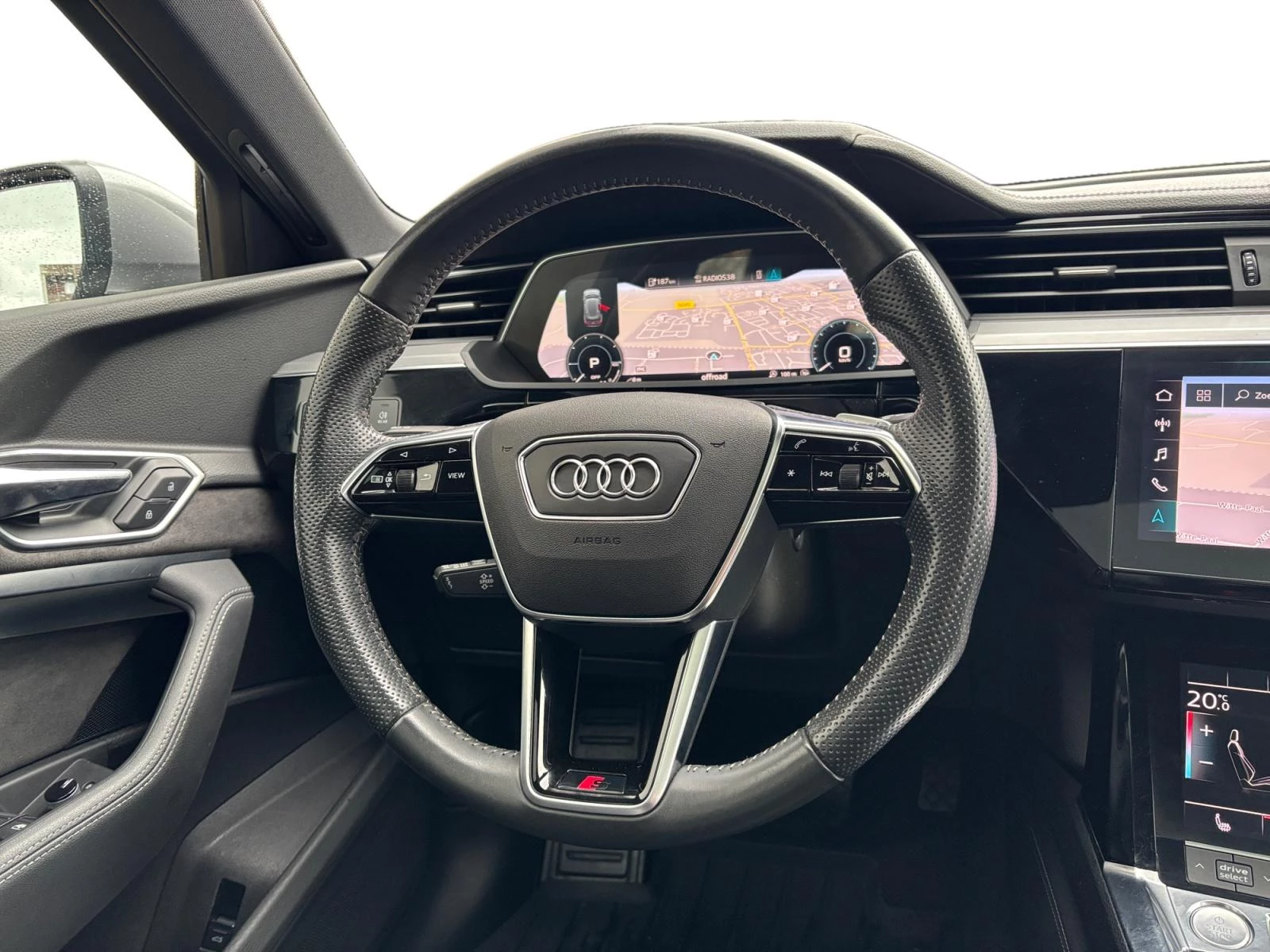 Hoofdafbeelding Audi e-tron