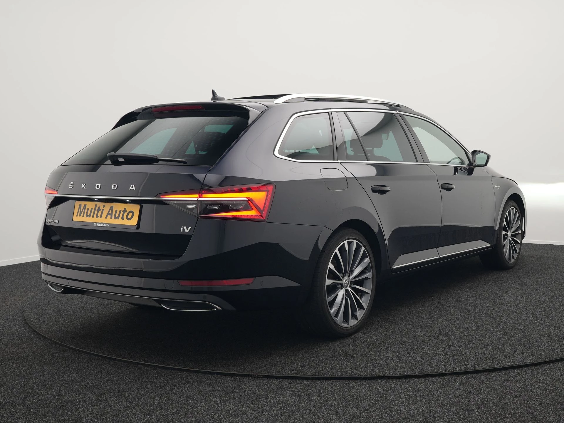Hoofdafbeelding Škoda Superb