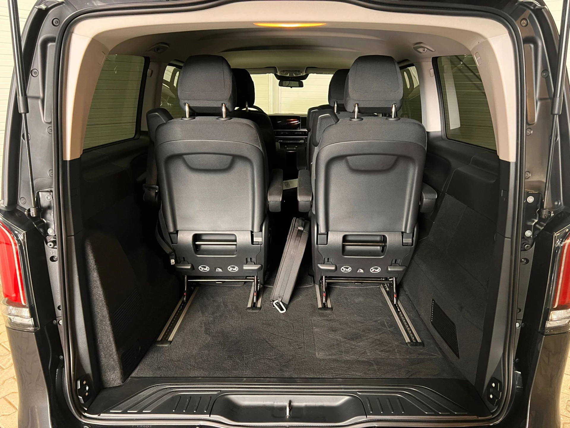 Hoofdafbeelding Mercedes-Benz EQV