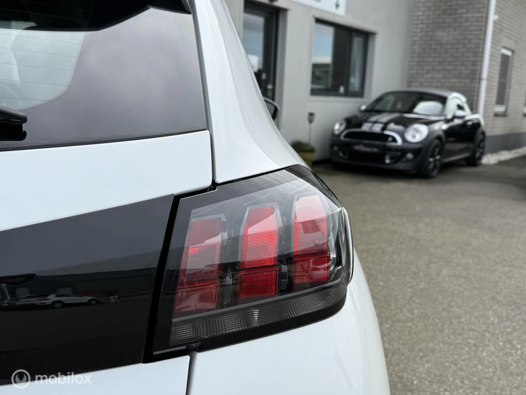 Hoofdafbeelding Peugeot 208