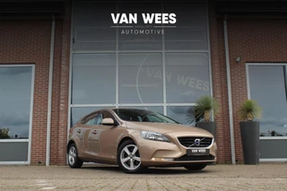 Volvo V40 1.6 T3 Momentum | 2e eigenaar | Sportstuur | Stoelverwarming | Climate control | Navigatie | Cruise control | PDC | Mistlampen | Origineel