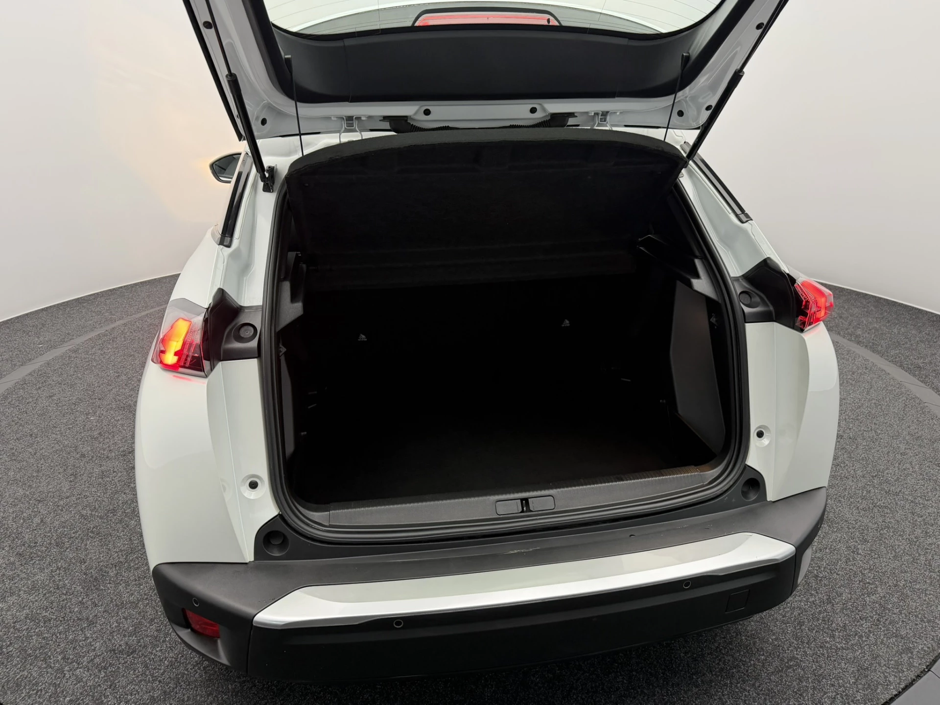 Hoofdafbeelding Peugeot e-2008