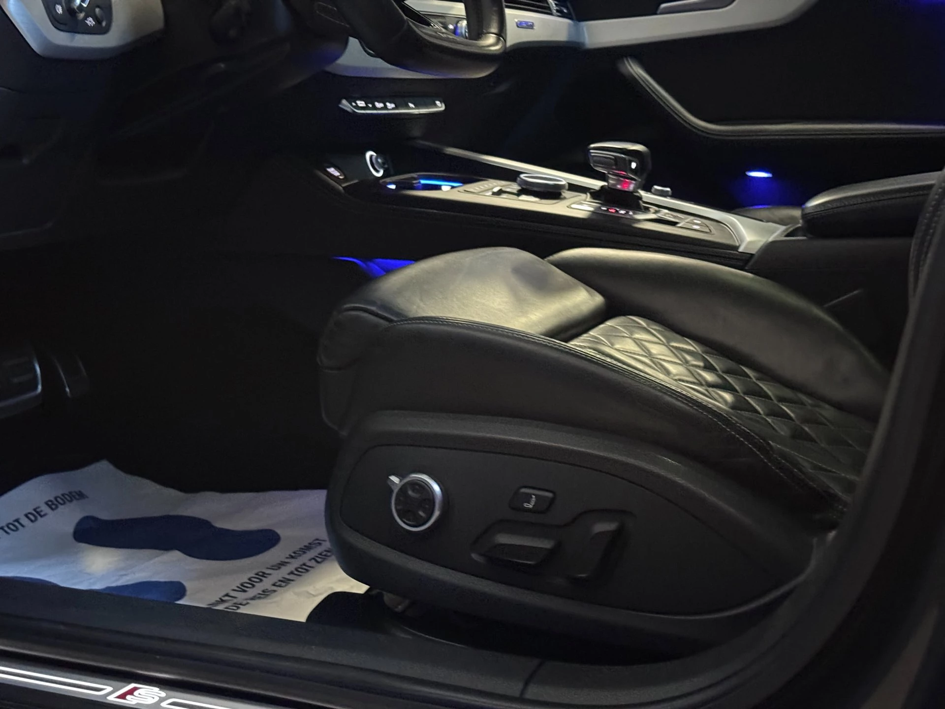 Hoofdafbeelding Audi S4