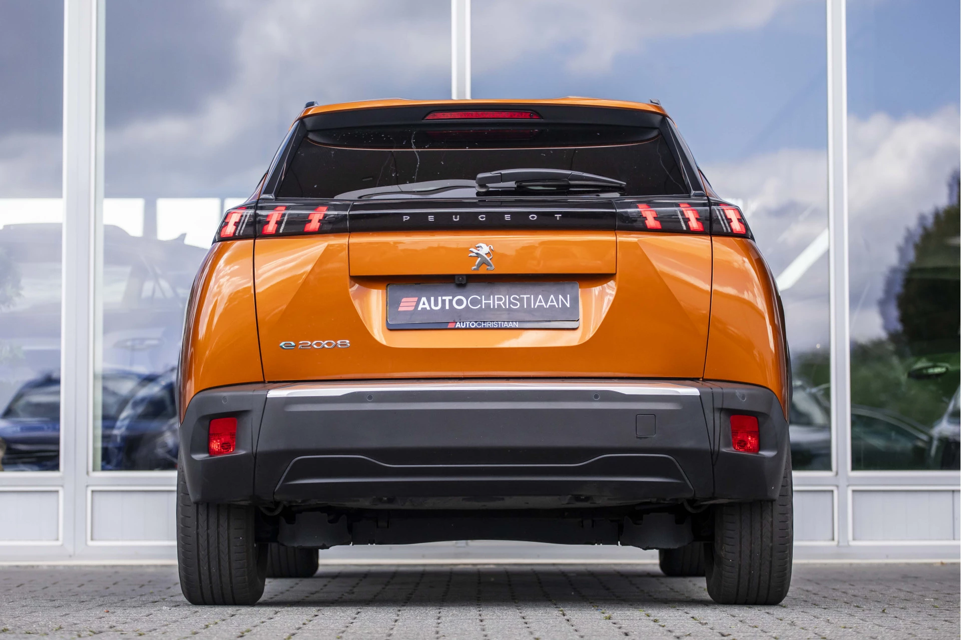Hoofdafbeelding Peugeot e-2008