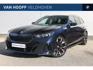BMW 5 Serie Touring 550e xDrive M Sport Automaat / Panoramadak / Bowers & Wilkins / Adaptieve LED / Adaptief M Onderstel Professional / M Multifunctionele Stoelen / Parking Assistant Plus