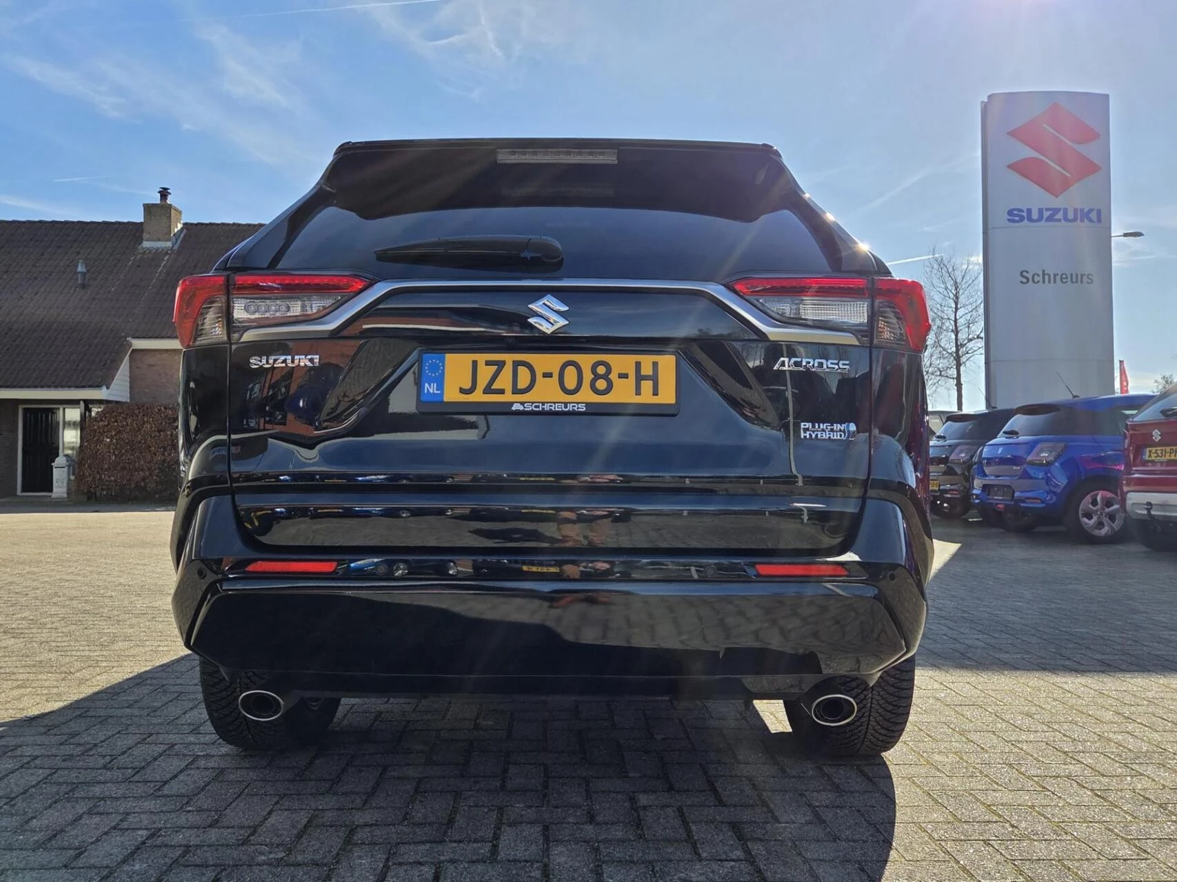 Hoofdafbeelding Suzuki Across