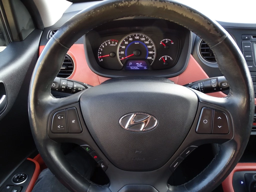Hoofdafbeelding Hyundai i10