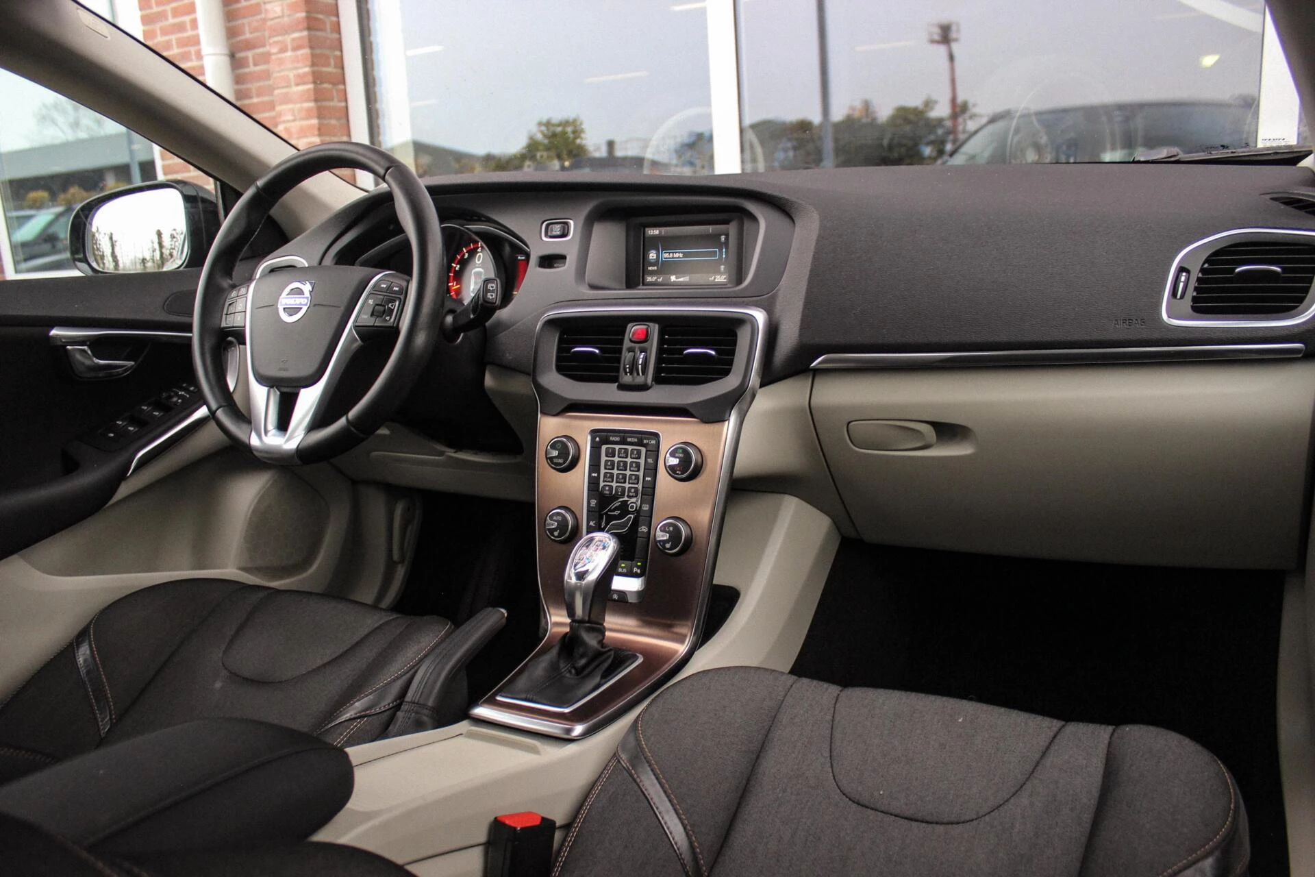 Hoofdafbeelding Volvo V40