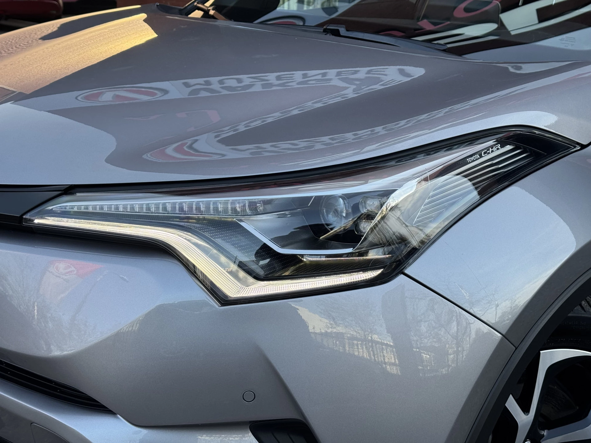 Hoofdafbeelding Toyota C-HR