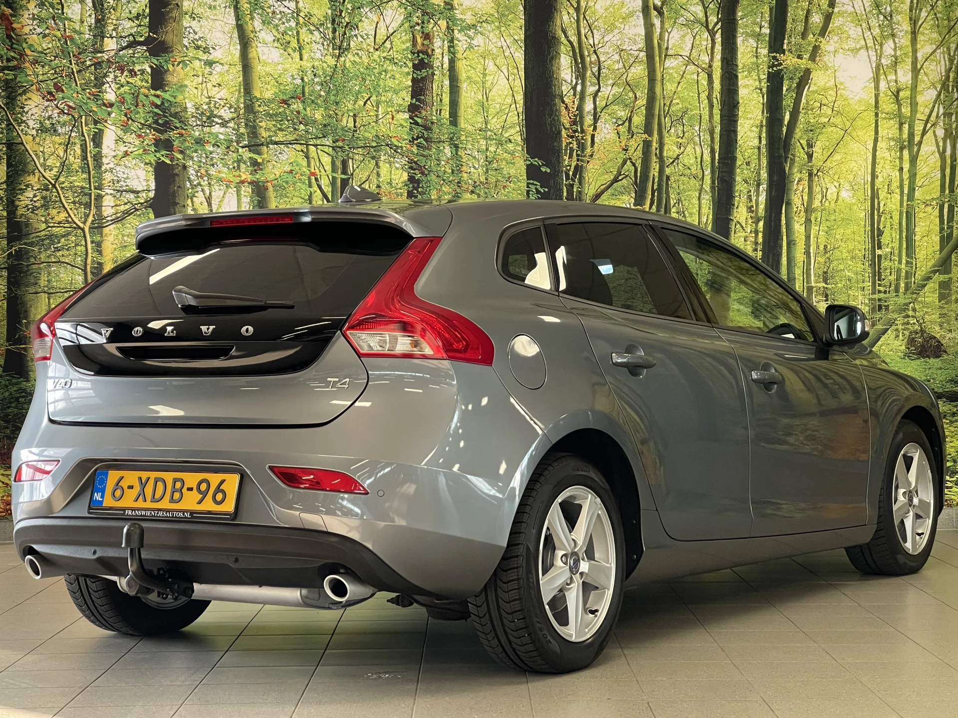 Hoofdafbeelding Volvo V40