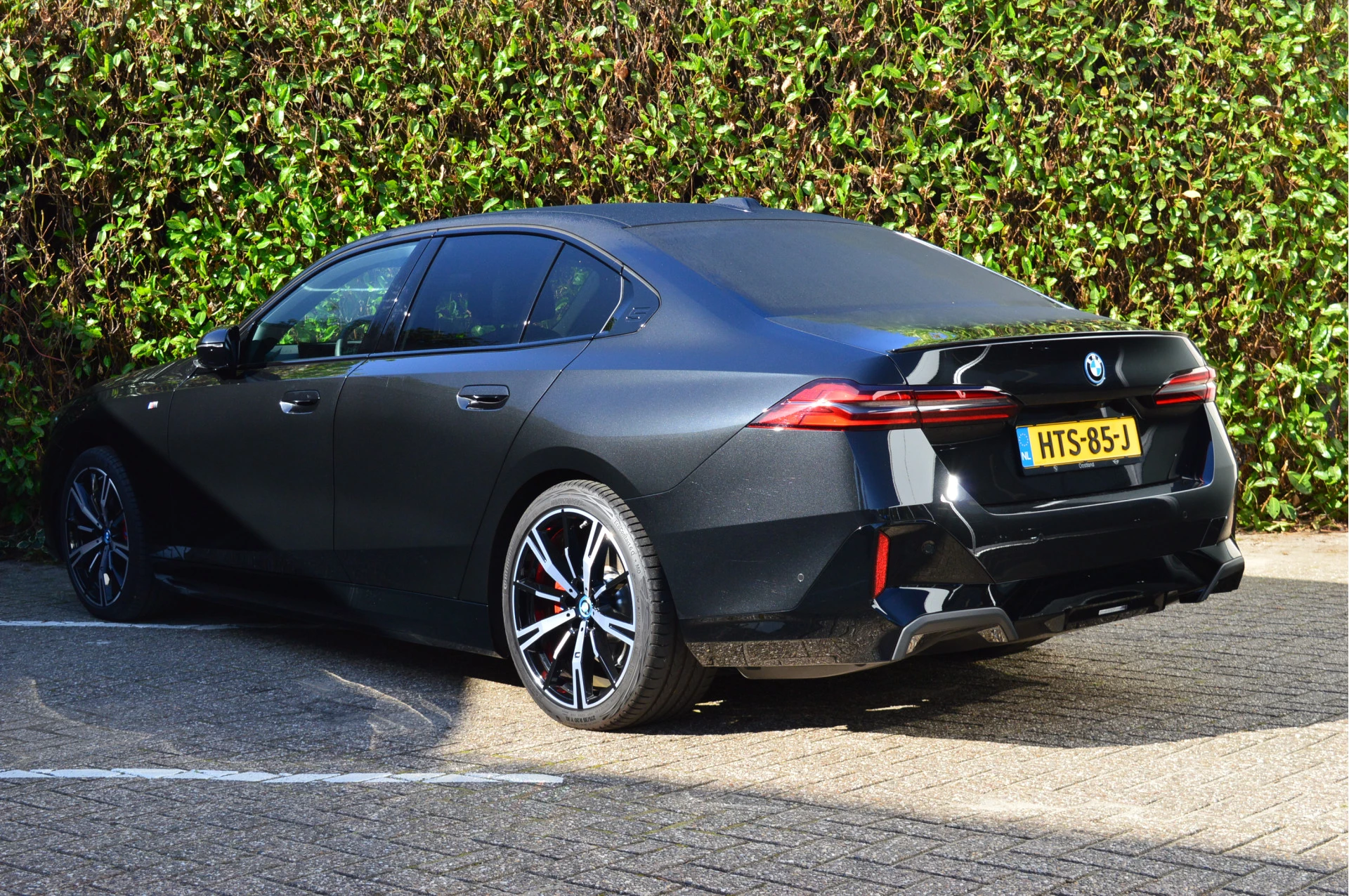 Hoofdafbeelding BMW i5