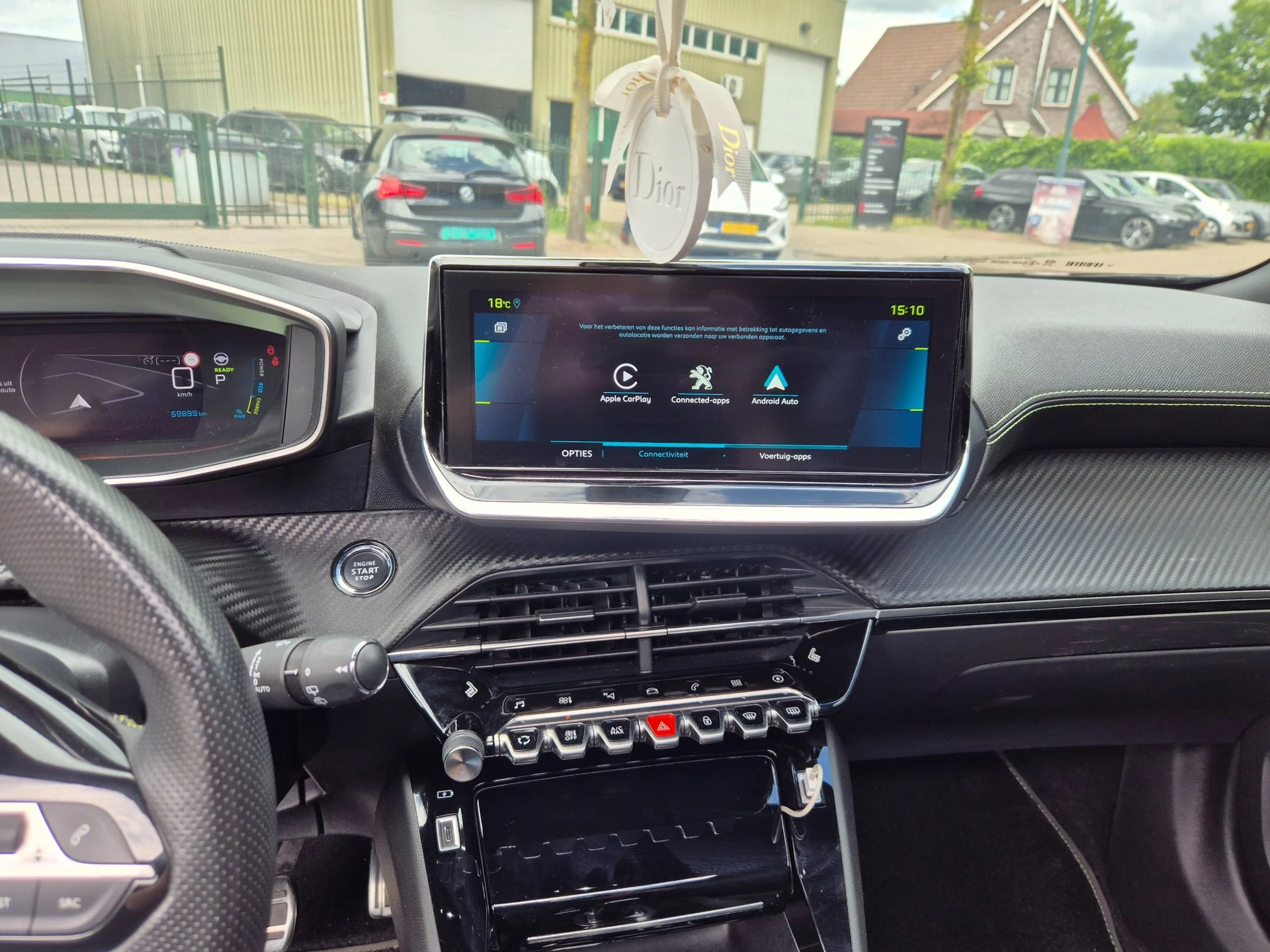 Hoofdafbeelding Peugeot e-2008