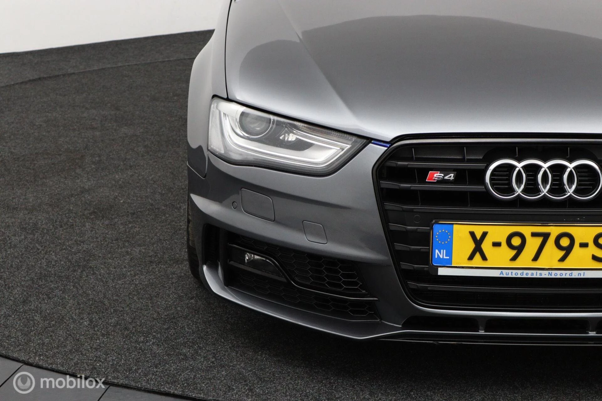 Hoofdafbeelding Audi S4