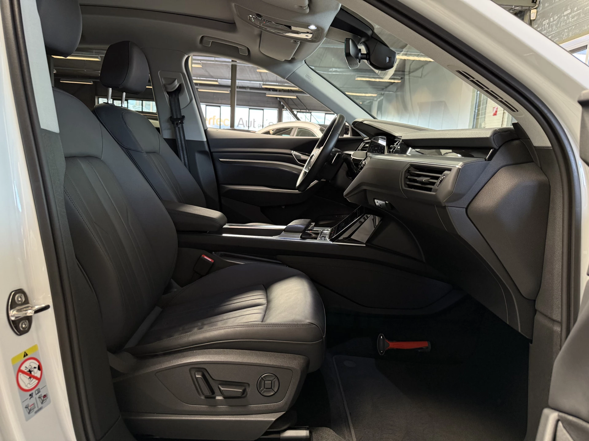 Hoofdafbeelding Audi e-tron