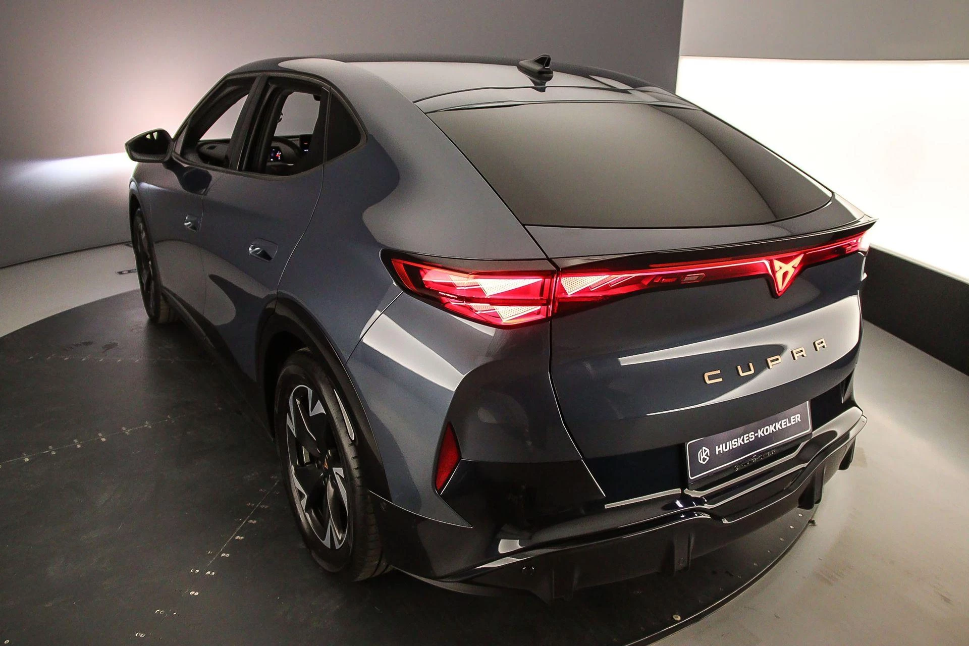 Hoofdafbeelding CUPRA Tavascan