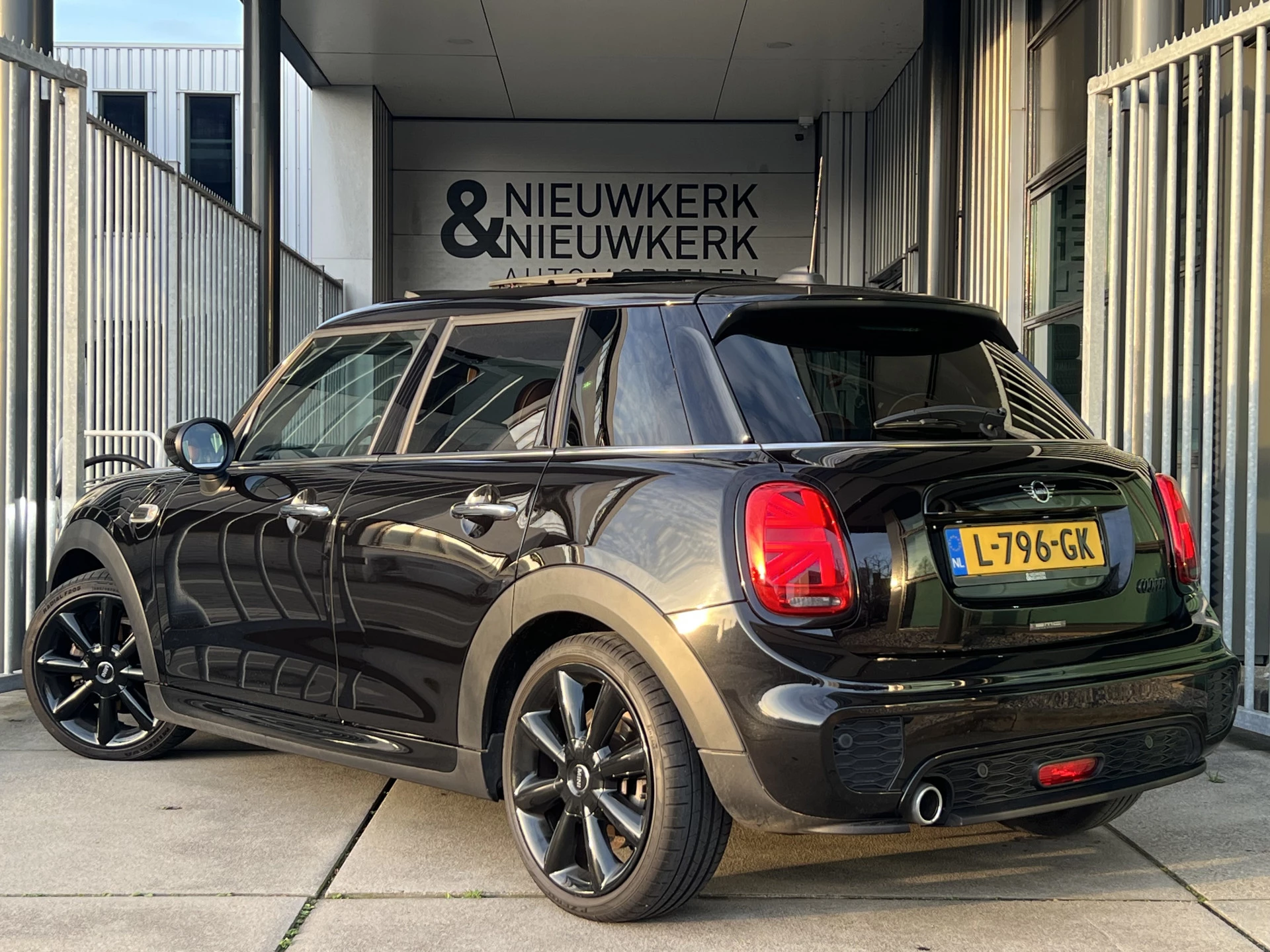 Hoofdafbeelding MINI Cooper