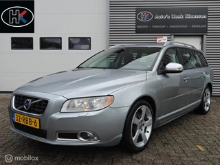 Hoofdafbeelding Volvo V70 Volvo V70 2.0T 203pk H6 R-Edition Navi Volleder Trekhaak PDC