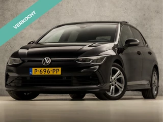 Volkswagen Golf 1.5 TSI R-Line Sport 150Pk Automaat (2X R-LINE, SCHUIFDAK, APPLE CARPLAY, KUIPSTOELEN, SFEERVERLICHTING, CAMERA, STUUR/STOELVERWARMING, ADAPTIVE CRUISE, KEYLESS, NIEUWSTAAT)