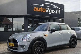 MINI 5-deurs Mini 1.5D 4Drs BUSINESS EDITION SPORTLEDER NAVI PARKPILOT DIGI-DASH APPLE-CARPLAY LED LMV PDC