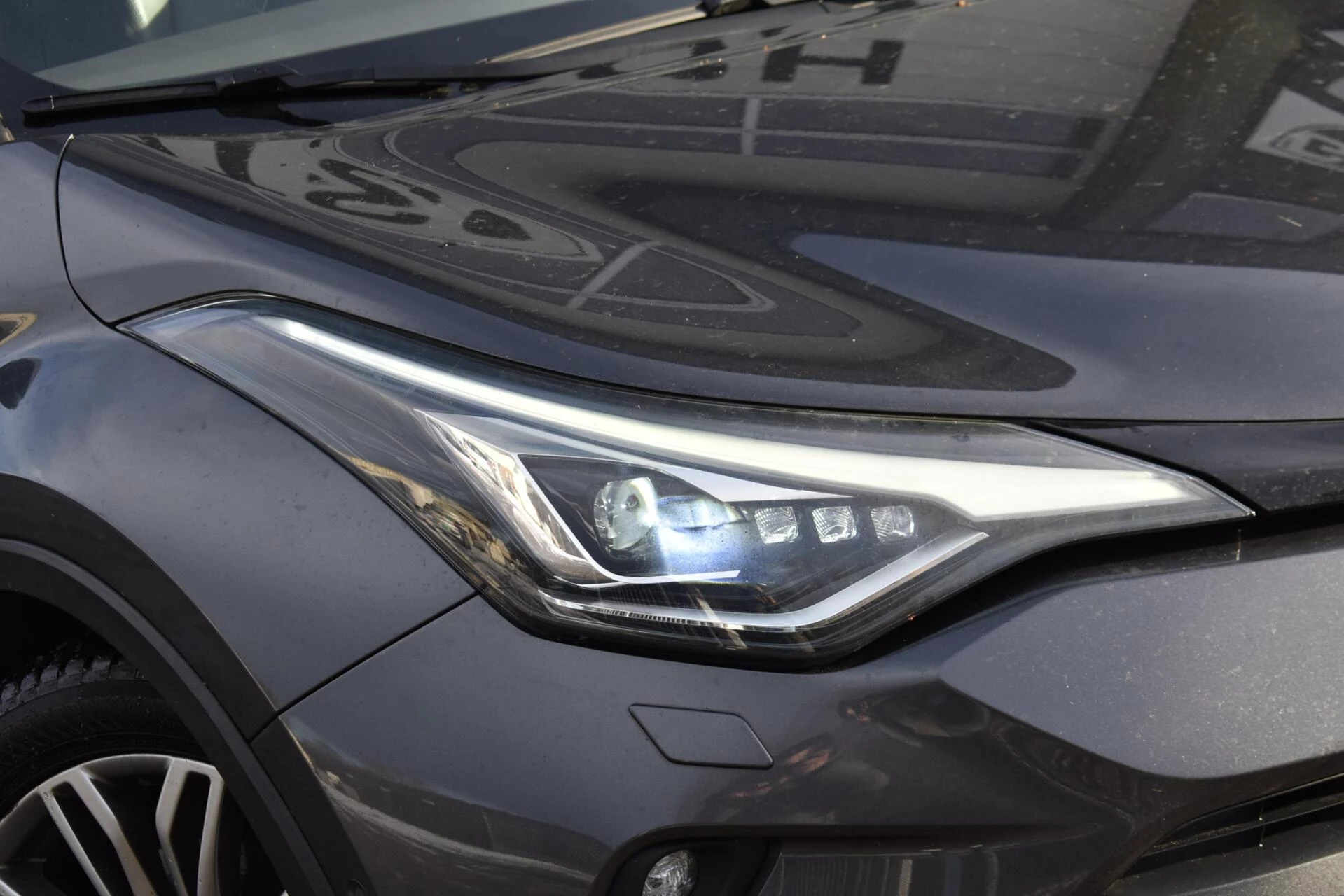 Hoofdafbeelding Toyota C-HR