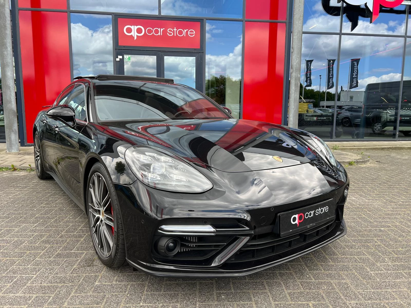 Hoofdafbeelding Porsche Panamera
