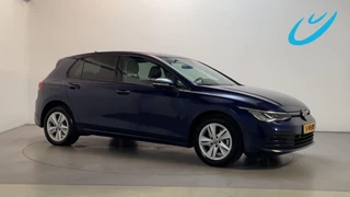 Volkswagen Golf 1.0 eTSI DSG Life Business Alcantara Virtual Cockpit Parkeersensoren Navigatie