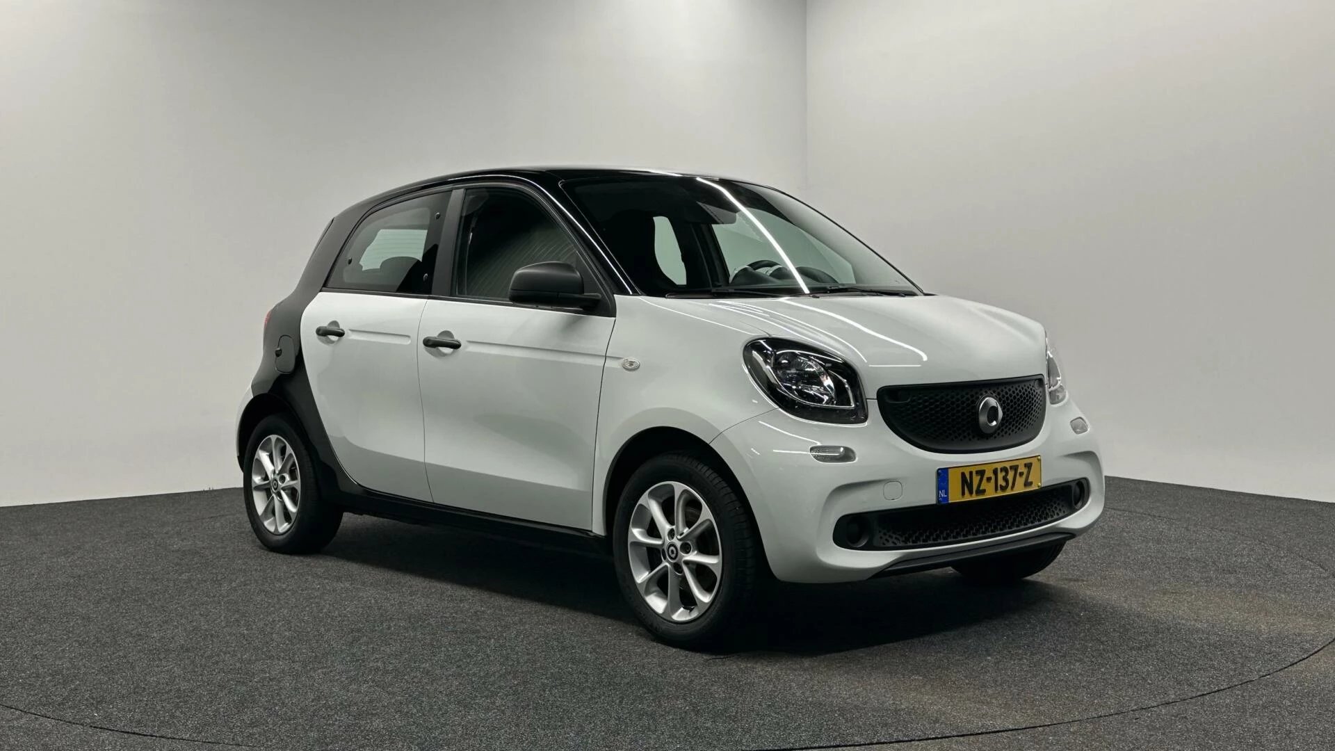 Hoofdafbeelding Smart Forfour