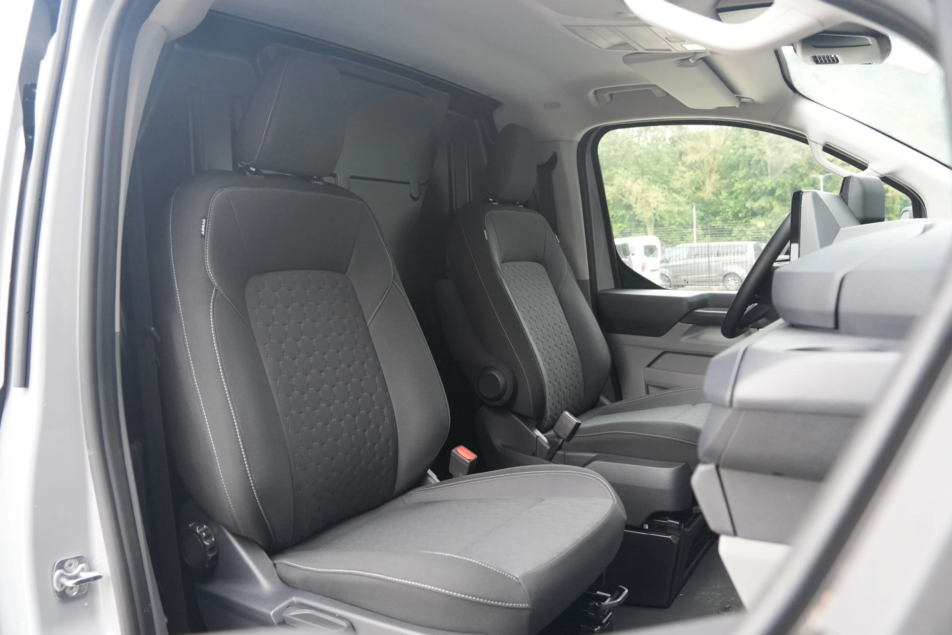 Hoofdafbeelding Ford E-Transit Custom