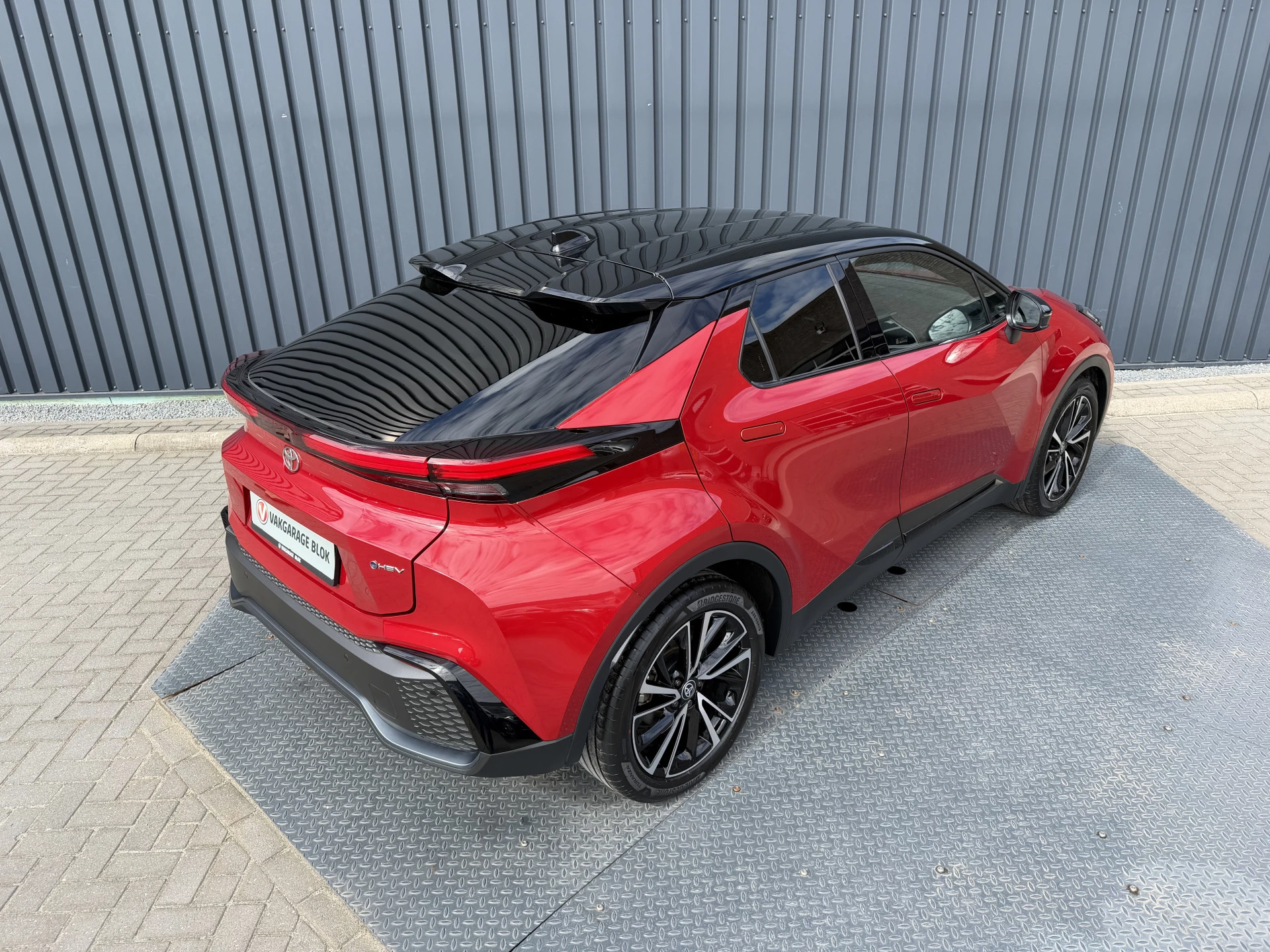 Hoofdafbeelding Toyota C-HR