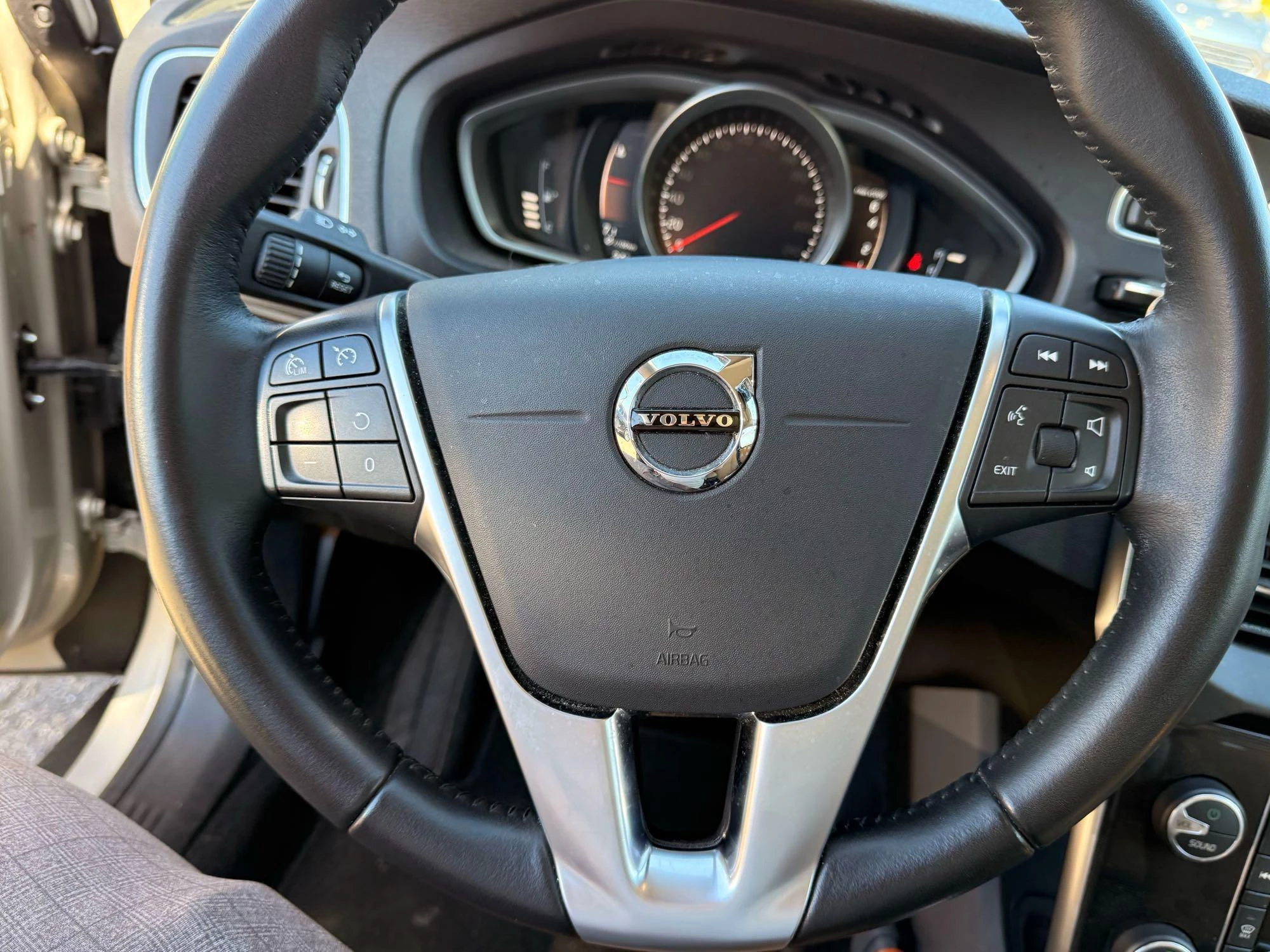 Hoofdafbeelding Volvo V40