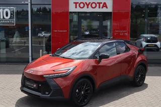 Hoofdafbeelding Toyota C-HR Toyota C-HR 2.0 PLUG-IN HYBRID 220 GR SPORT NIEUW&DIRECT LEVERBAAR! ANDROID/APPLE AD-CRUISE JBL-AUDIO BLIND SPOT STOEL/ STUURVERWARM. 19" LM-VELGEN
