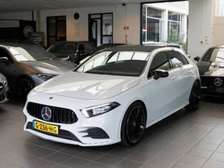 Hoofdafbeelding Mercedes-Benz A-Klasse Mercedes-Benz A-klasse 200 Business Solution AMG Pano Sfeer Camera