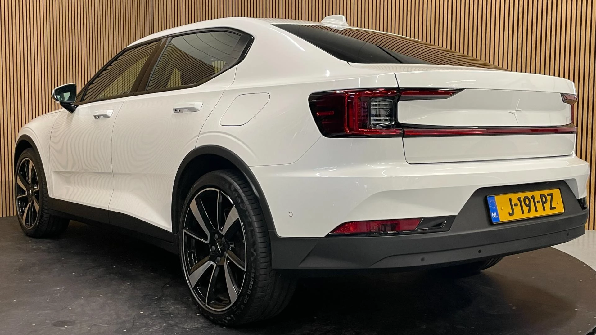 Hoofdafbeelding Polestar 2