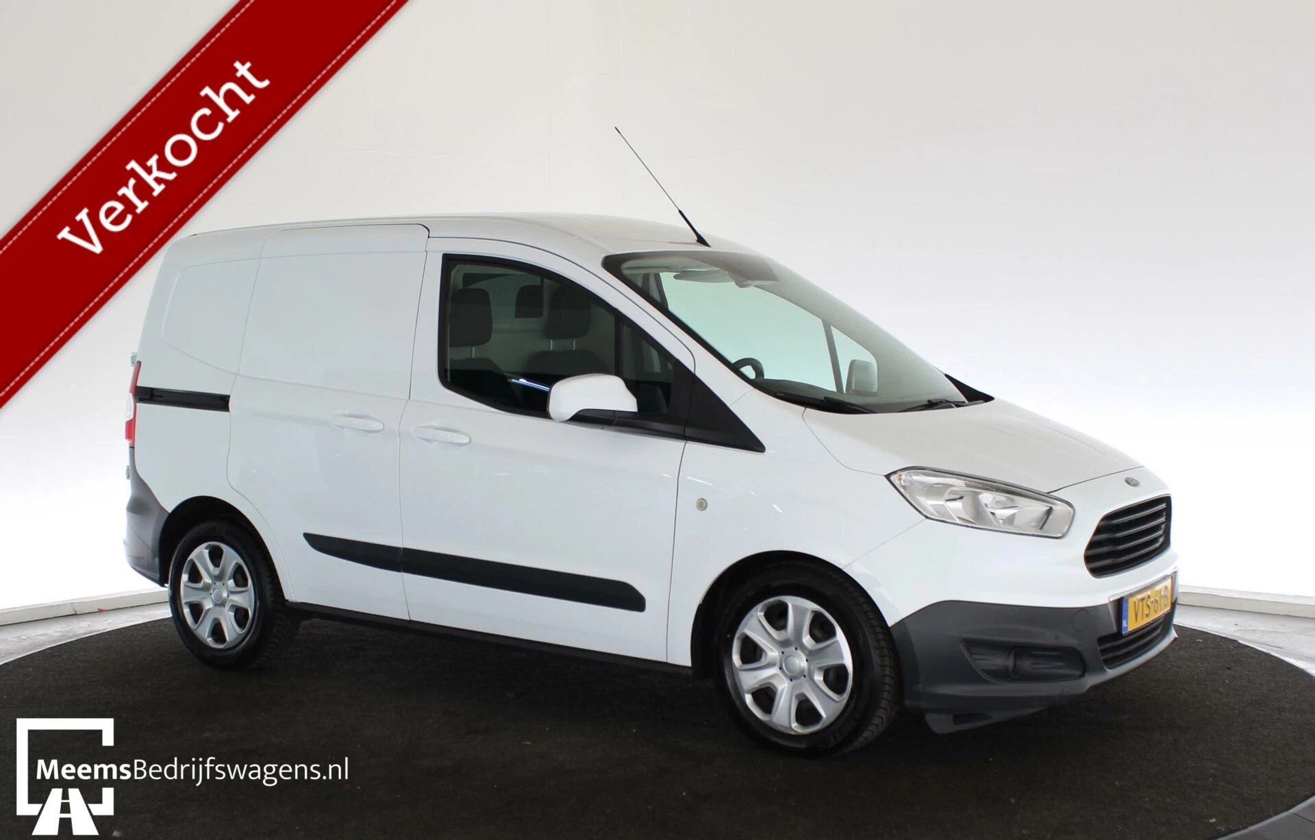 Hoofdafbeelding Ford Transit Courier