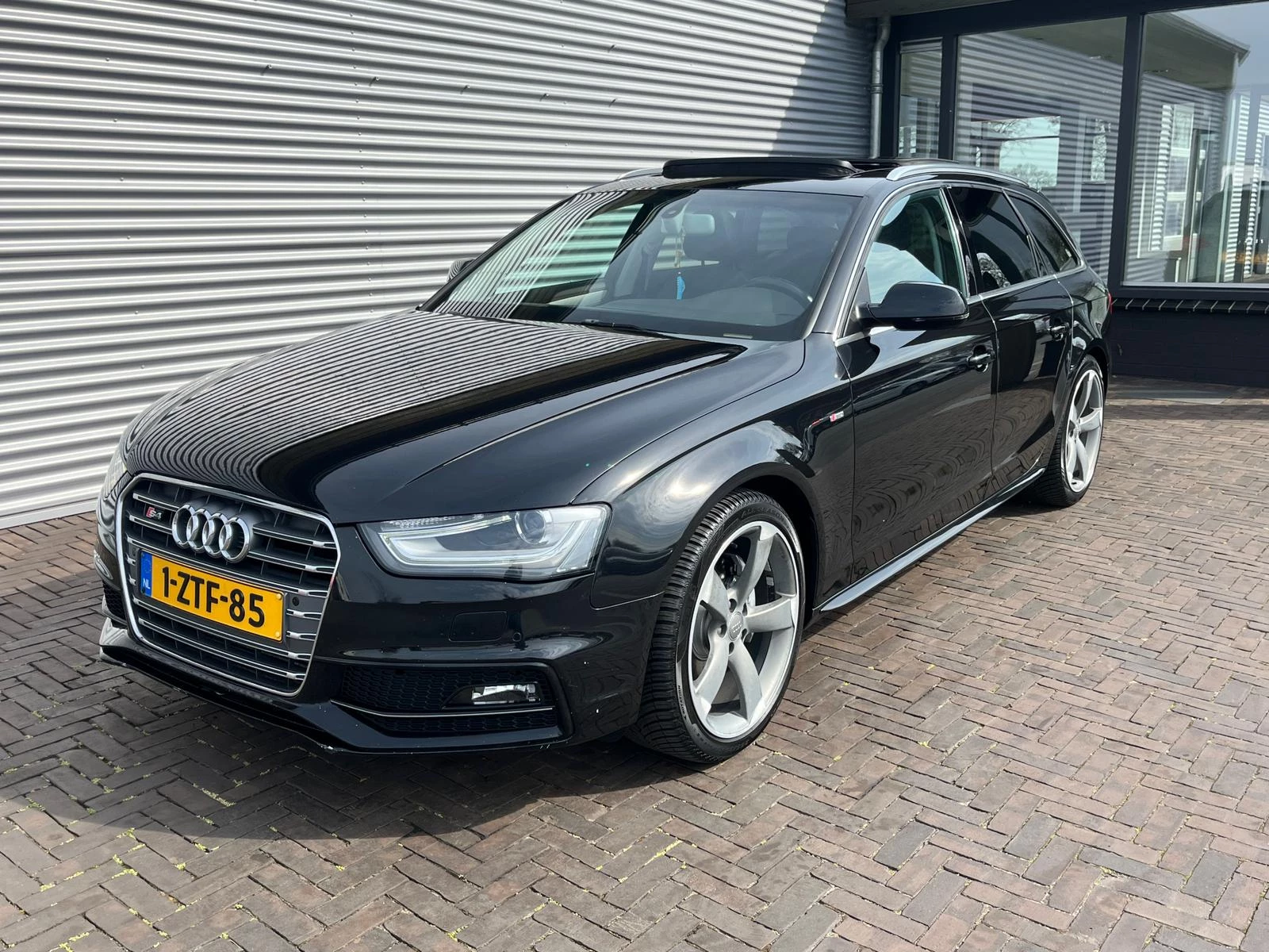 Hoofdafbeelding Audi A4